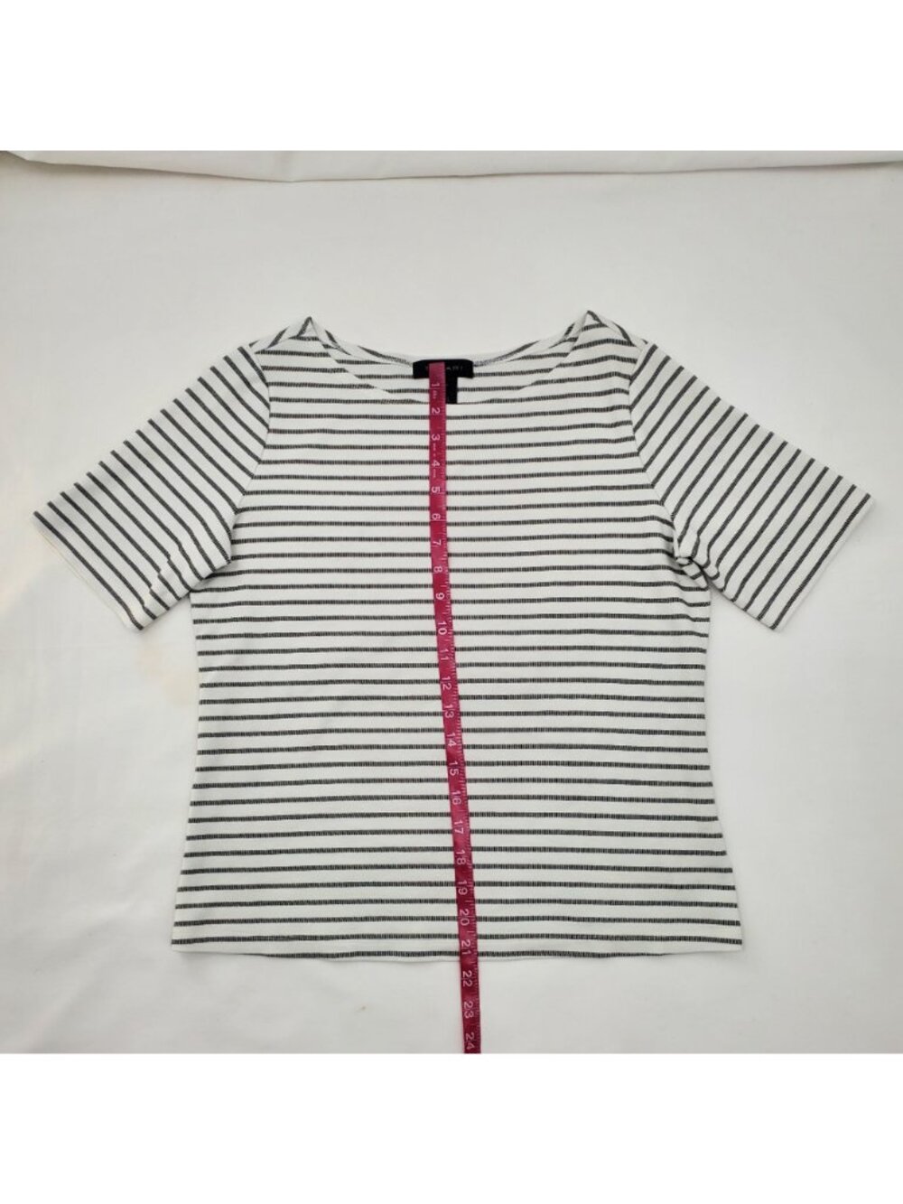 Tahari Women's White/Black Stripe Short Sleeve Boat Neck Blouse Size Large - Picture 9 of 9